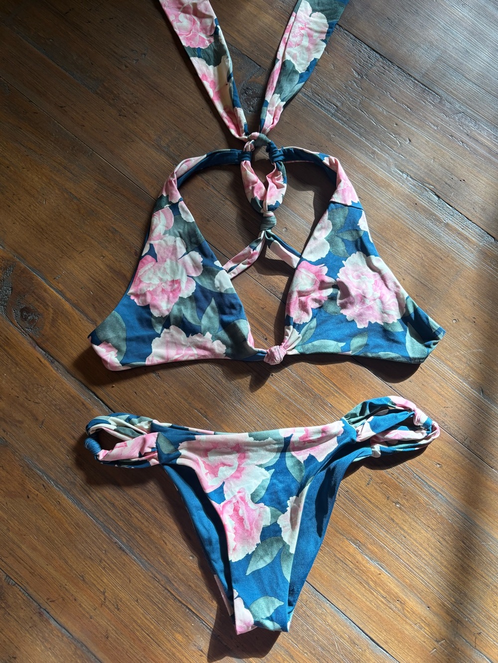 Frankie’s bikinis floral bikini set